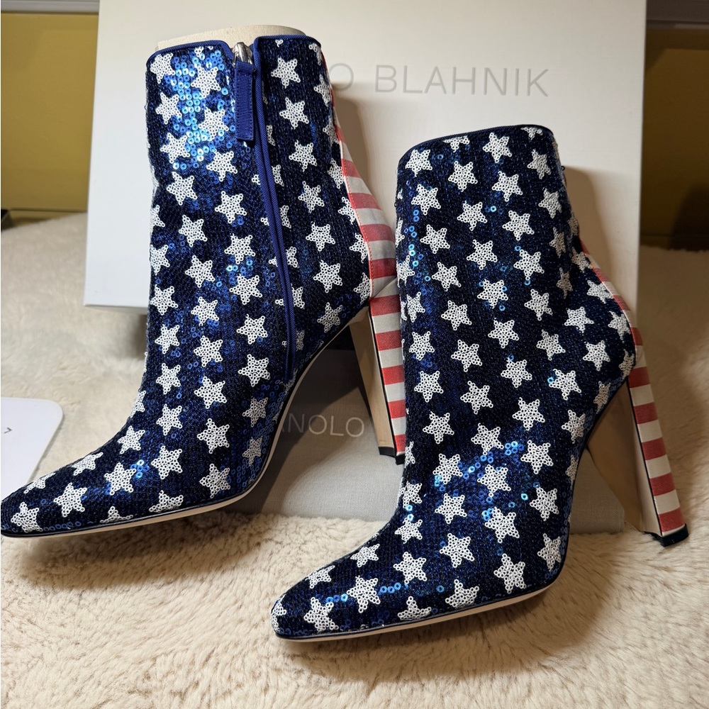 New Authentic Manolo Blahnik Starry Heeled Boots - Picture 15 of 15